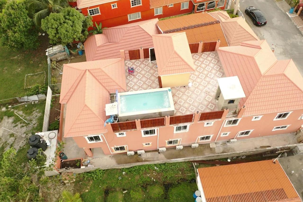 Royal Vybez Vacation Homes Spanish Town 外观 照片
