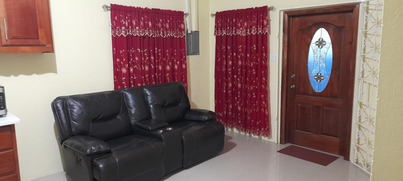 Royal Vybez Vacation Homes Spanish Town 外观 照片