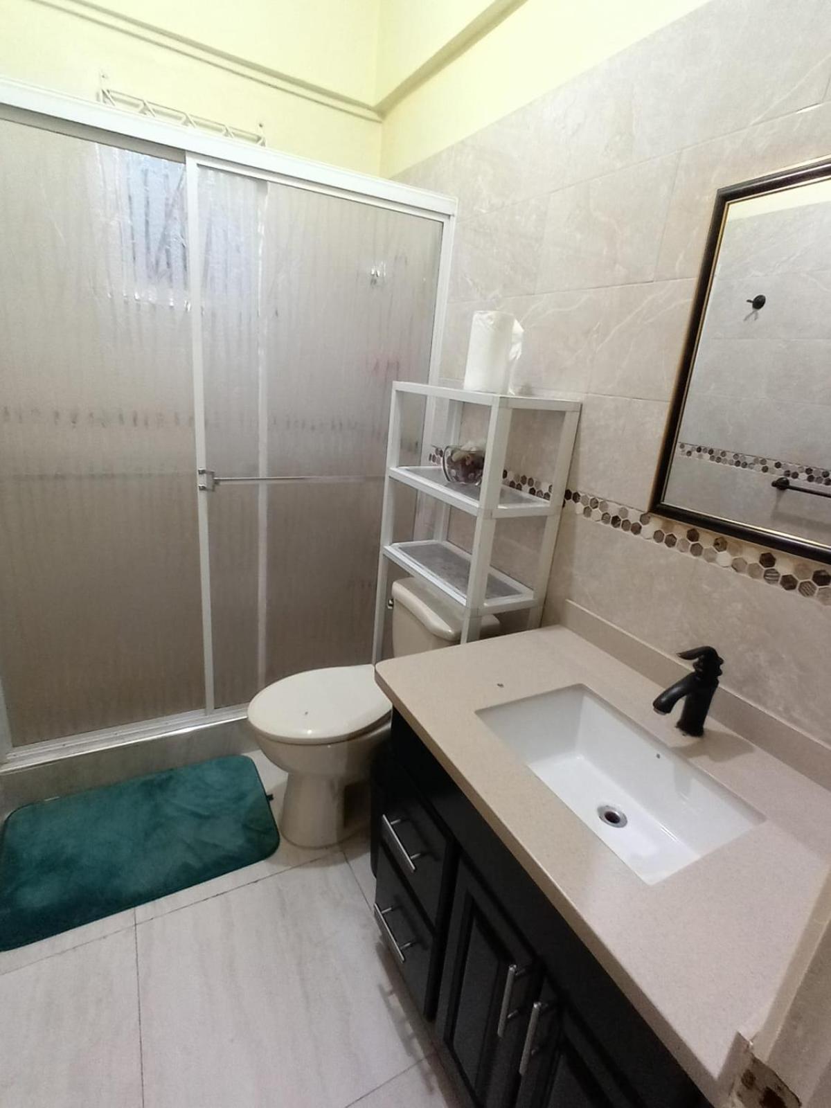 Royal Vybez Vacation Homes Spanish Town 外观 照片